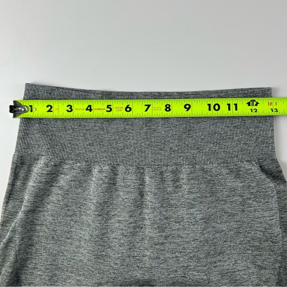 Victoria's Secret PINK Seamless Gray Contouring‎ High Waisted Ankle Leggings - Picture 13 of 15